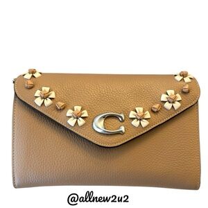 Coach Tammie Clutch Crossbody W / Leather Floral Whipstitched Flap